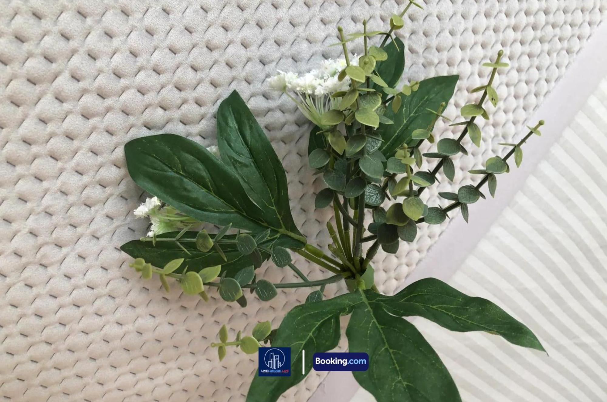 Last-Minute Specials L Sleeps Up To 4 Guests L One-Bedroom Apartment With King Bed And High Ceilings Near Camden By Live London Short Lets & Serviced Accommodation Екстер'єр фото