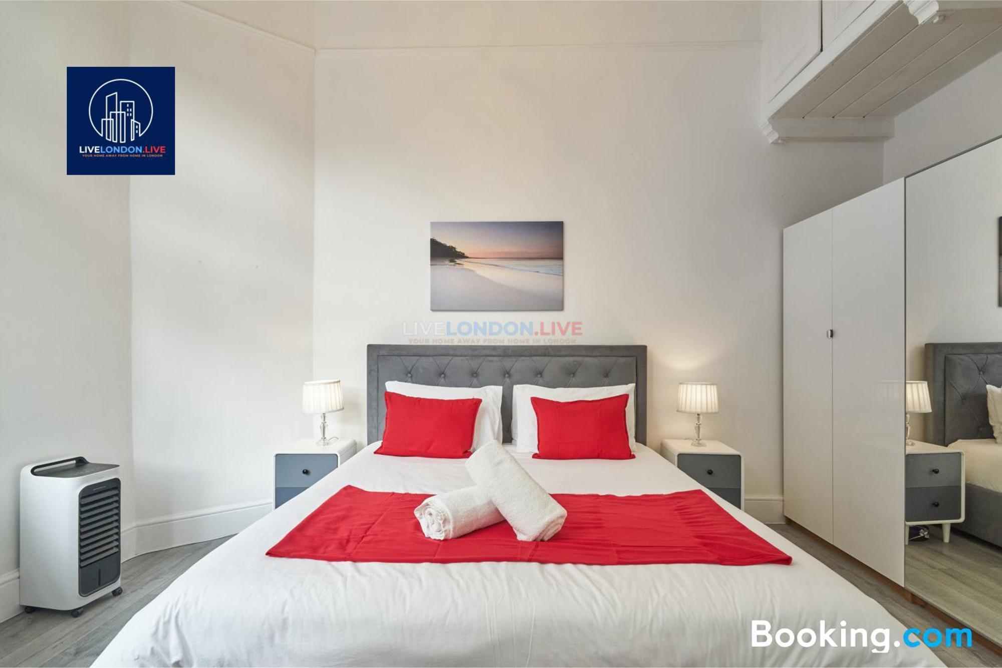 Last-Minute Specials L Sleeps Up To 4 Guests L One-Bedroom Apartment With King Bed And High Ceilings Near Camden By Live London Short Lets & Serviced Accommodation Екстер'єр фото